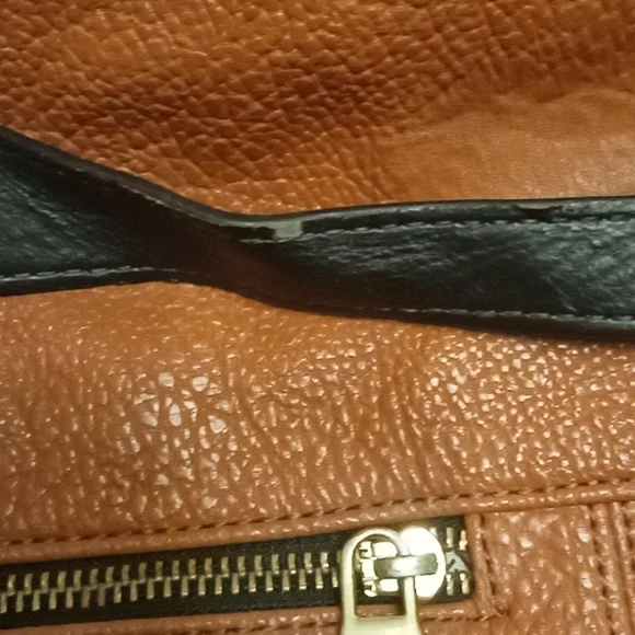 Steve Madden Large Hobo Faux Leather Purse - Picture 7 of 7